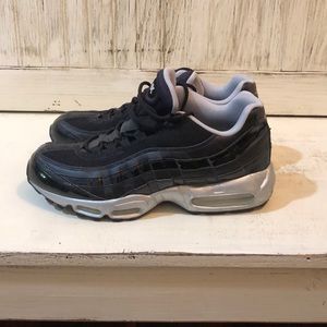 Men’s size 10.5 Nike